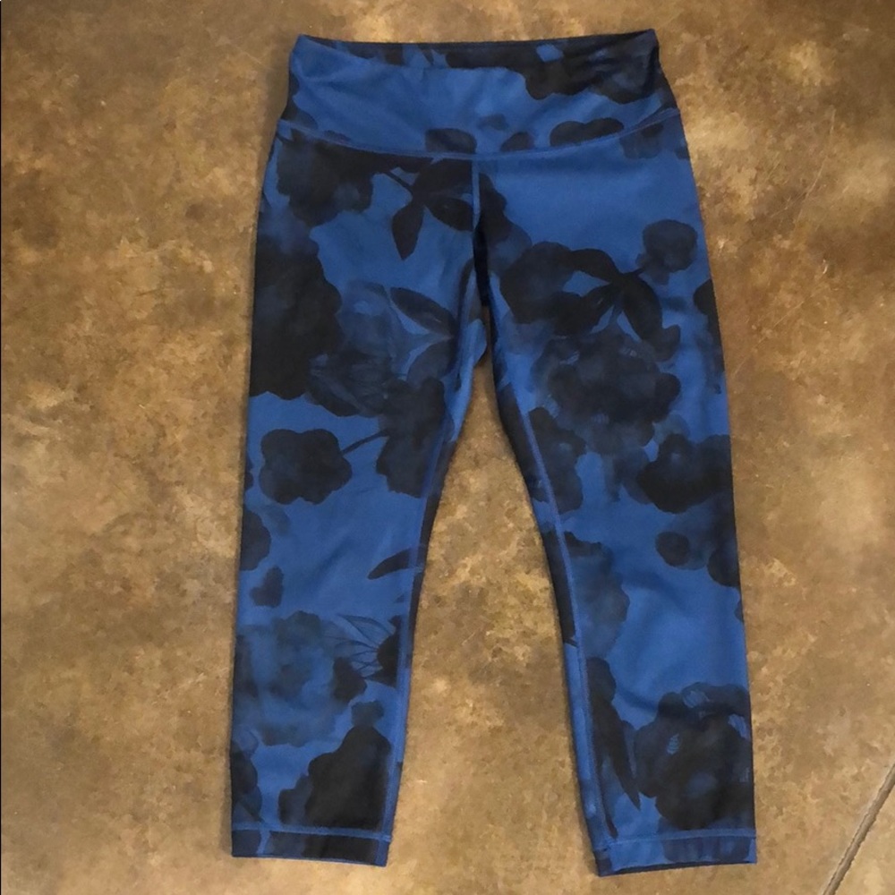 Lululemon Mid Rise Crop Leggings